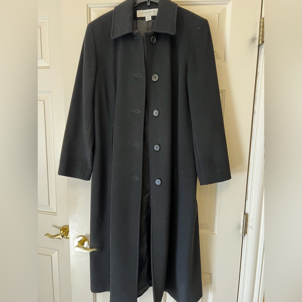 Liz Claiborne Classic Women’s Black Coat Petite size 6